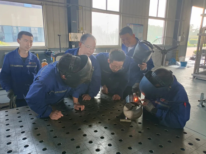 《提升技能,鑄就未來:公司焊工技能培訓火熱進行》 《提升技能,鑄就未來:公司焊工技能培訓火熱進行》